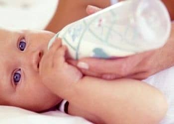 Bebeklere 1 yaşından önce tuz yasak