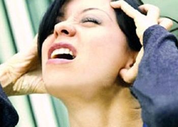 Kronik sinüzit neden olur? Kronik sinüzitin tek belirtisi baş ağrısı değil!