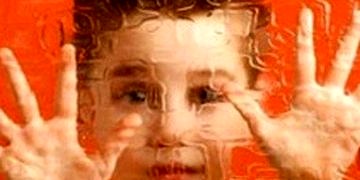 Televizyon 0-2 yaş çocuklarda otizmi tetikliyor