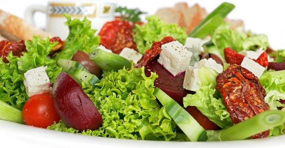 salata-akdeniz-yemek