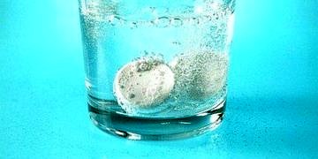 Suda çözülen ilaçlar içerdikleri sodyum nedeniyle ölüm riskini 5 kat arttırıyor