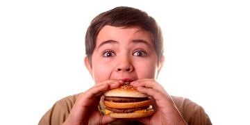 Obezite erken ergenliğe neden olabiliyor