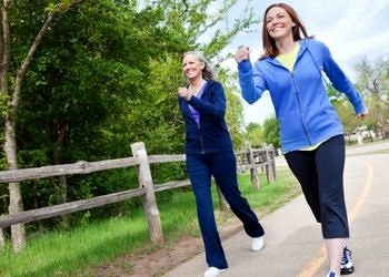 Kansere karşı mucize çözüm: Yürümek meme kanseri riskini azaltıyor!