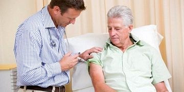 Grip aşısı kalp sorunu olan yaşlılarda kalp krizi riskini yarıya azaltıyor