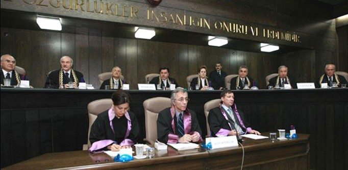 anayasa-mahkemesi-uyeler