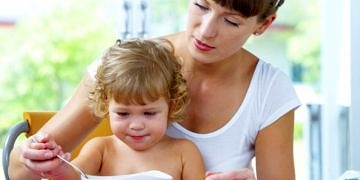 Yemek yemeyen çocuğa nasıl davranmalı?