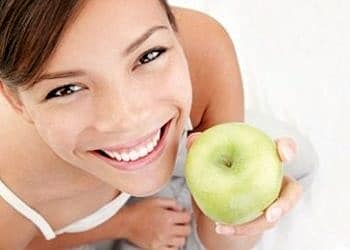 Sağlıklı gözler, sağlıklı beslenmeden geçiyor