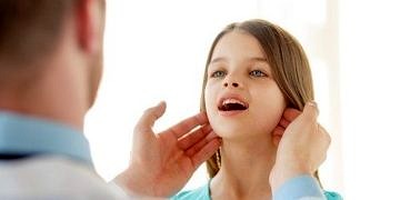 Çocukların boynundaki bezeler lenfoma habercisi olabilir!