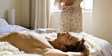 Bel ağrısı ve seks: Hangi pozisyon daha güvenli?