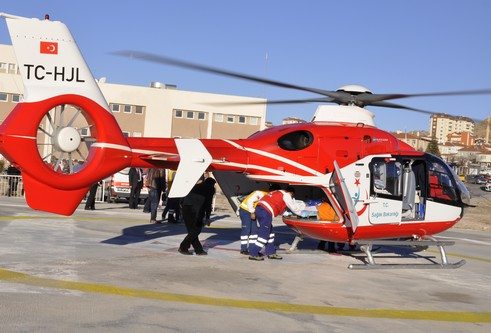 Hastanin imdadina helikopter ambulans yetisti