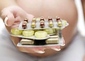 Gebelikte ilaç kullanımı iki kat artarak %80’leri aştı! Peki riskler anlatılıyor mu?