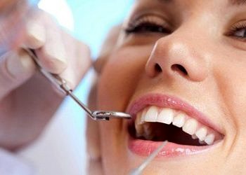 Diş eti büyümesi neden olur? Belirtileri ve tedavi yöntemleri