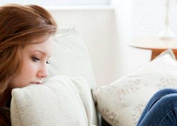 Filofobi (aşık olmaktan korkma) nedir, belirtileri ve tedavisi