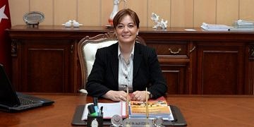 Sağlık Bakanlığı’ndan yeni bir milletvekili adayı daha: Prof. Dr. Seçil Özkan