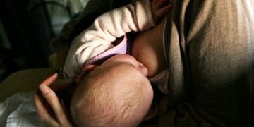 Anne sütüyle beslenen  bebekler daha zeki