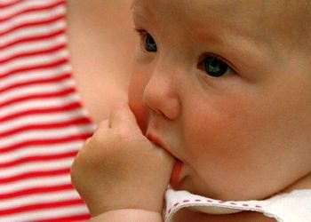 Çocuklarda parmak emme ve tırnak yeme alışkanlıkları nasıl tedavi edilmeli?