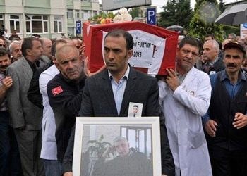 Hekimlerin kara günü: Dr. Kamil Furtun göz yaşları ile toprağa verildi