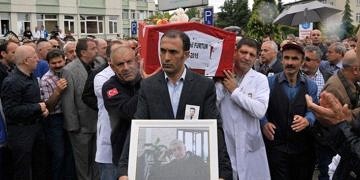 Hekimlerin kara günü: Dr. Kamil Furtun göz yaşları ile toprağa verildi