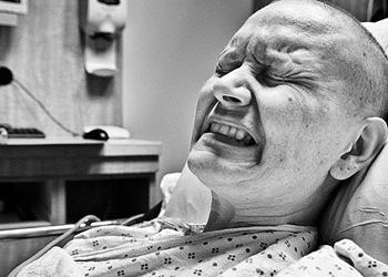 Kanser ağrısı yaşam kalitesini olumsuz etkiler: Mutlaka tedavi edilmelidir!