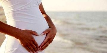 Gebeler havuz yerine deniz tercih etmeli! Hamileler yazın nelere dikkat etmeli?