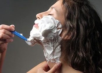 Aşırı tüylenme (hirsutizm) nedir? Belirtileri, tanı ve tedavisi