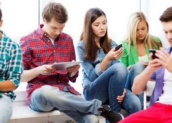 Sosyal Medya (Fomo) Sendromu madde bağımlığı kadar tehlikeli