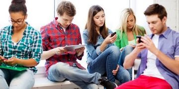 Sosyal Medya (Fomo) Sendromu madde bağımlığı kadar tehlikeli