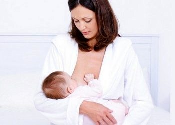 Anne sütü bebeğin özgüvenini artırıyor