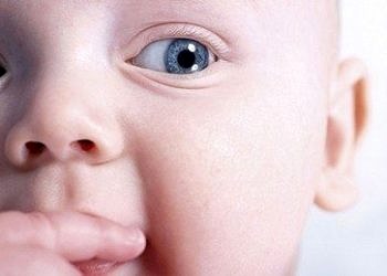 Bebeklerde gözyaşı kanalı tıkanıklığı nedir, belirtileri ve tedavisi