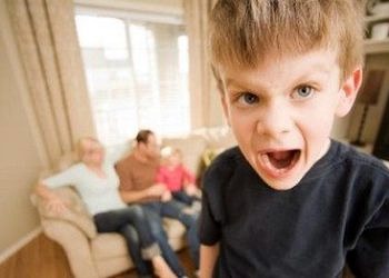 Hiperaktif çocuklara nasıl davranılmalı?