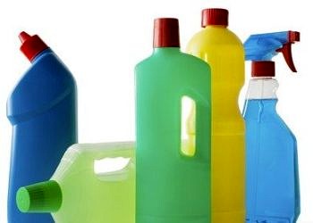 Çocuklardan uzak tutulması gereken ev kimyasalları ve etkileri