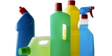 Çocuklardan uzak tutulması gereken ev kimyasalları ve etkileri