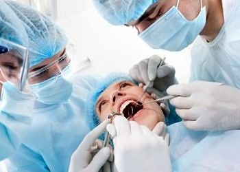 Yirmilik diş belirtileri ve çözüm önerileri! 20’lik diş ağrısına ne iyi gelir?