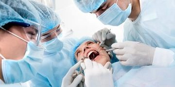 Yirmilik diş belirtileri ve çözüm önerileri! 20’lik diş ağrısına ne iyi gelir?