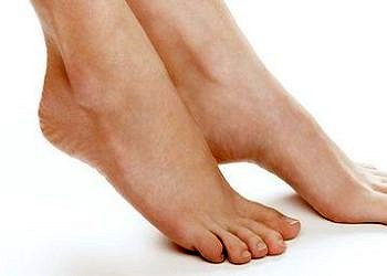 Halluks Valgus nedir? Neden olur? Belirtileri ve tedavisi