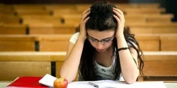 Sınav kaygısıyla başa çıkma rehberi ve beslenme önerileri