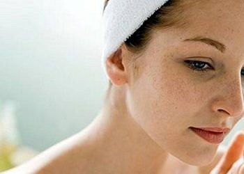 Cilt lekesi deyip geçmeyin! Önemli sorunların işareti olabilir