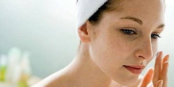 Cilt lekesi deyip geçmeyin! Önemli sorunların işareti olabilir