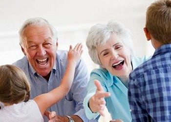 Türkiye, tüp bebek için yaş sınırını kaldırdı; yaşlı annelik dönemi başlıyor