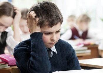 Takıntılı bozukluklar çocukların okuldaki başarısını olumsuz etkiliyor…