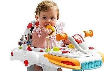 Dikkat! Yürüteçler, bebeğin yürüme kabiliyetini köreltiyor