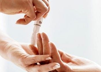 Uzmanlar diyabetin neden olduğu göz hastalıklarına karşı uyarıyor