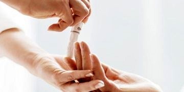 Uzmanlar diyabetin neden olduğu göz hastalıklarına karşı uyarıyor