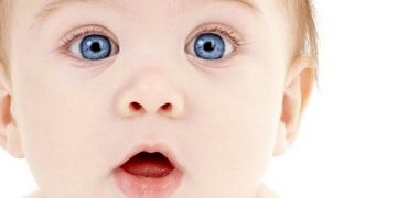 Bebeklerde tedavi edilmeyen şaşılık ciddi görme sorunlarına neden olabilir