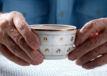 Beyin pili: Parkinson hastaları bu yöntemle şifa buluyor!