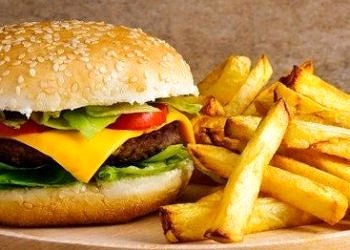 Tencere ve ev yemekleri kabızlıktan koruyor, fast food tüketmeyin