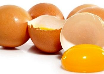 Bebeğini yumurta alerjisinden korumak annenin elinde