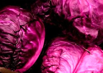 Mor lahana eczanedeki pek çok antioksidan vitaminden daha güçlü