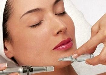 Sosyal medyadan özenilerek evde yapılan cilt uygulamaları tehlikeli olabilir!