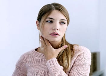 Boğaz ağrısı ve öksürüğe iyi gelen şifalı bitkiler ve doğal tedaviler